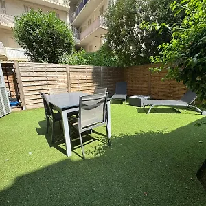  Apartment Congres - 4 Personnes Grande Terrasse Dans Le Carre D'or A France