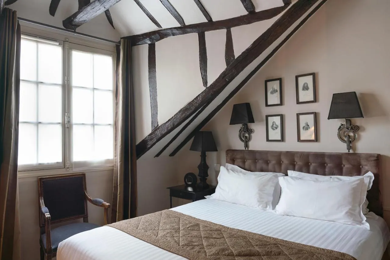 Hotel Saint-Louis Marais Paris