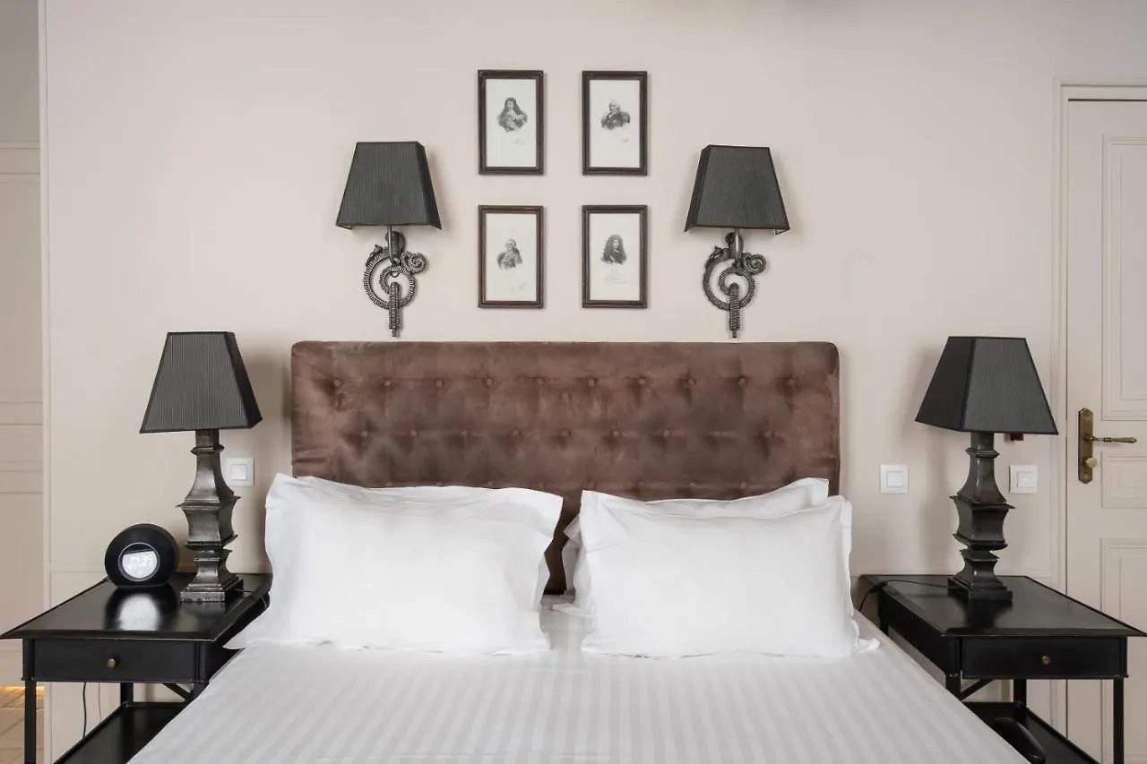 Hotel Saint-Louis Marais Paris 3*,