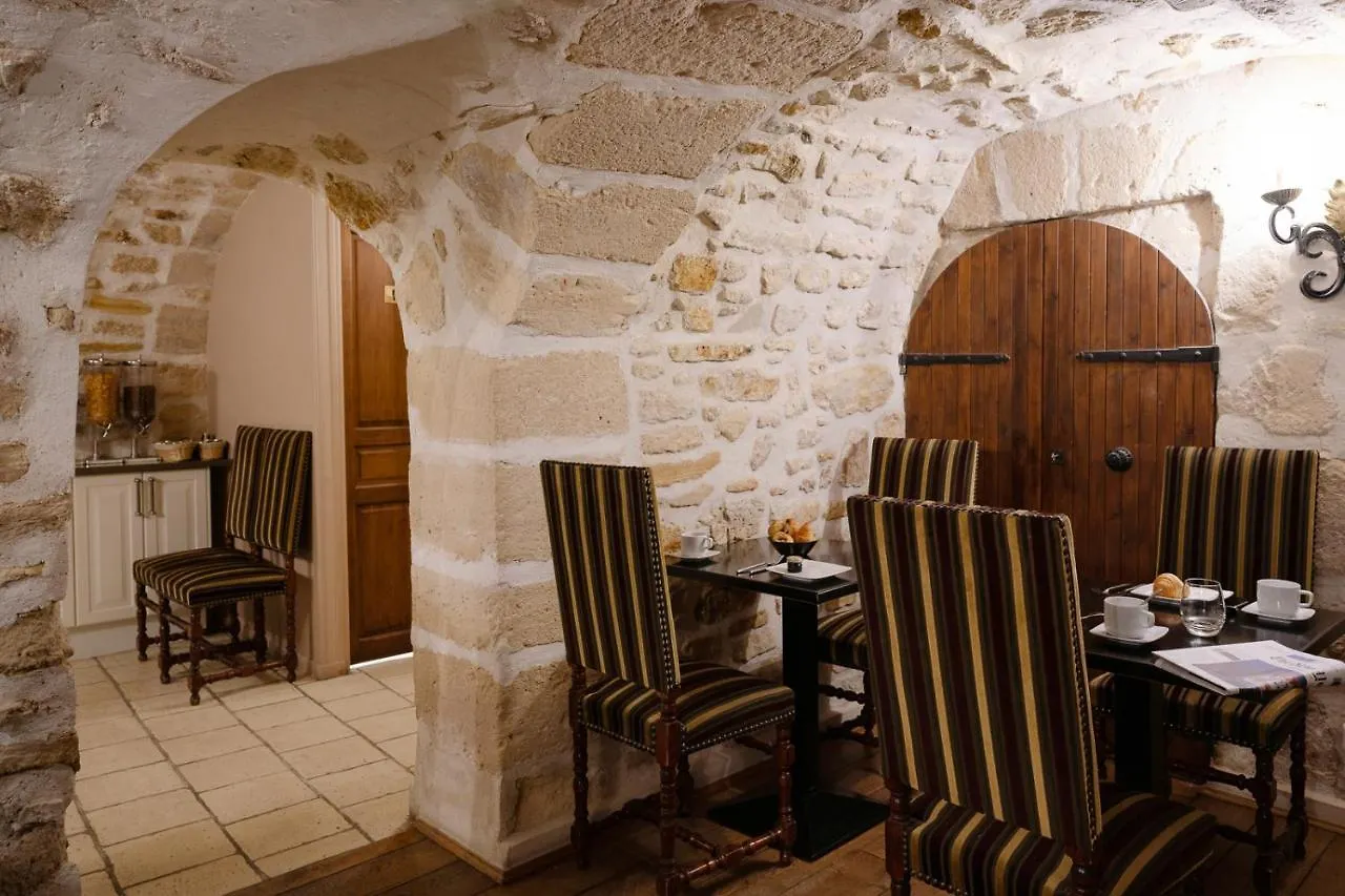 Hotel Saint-Louis Marais Paryż