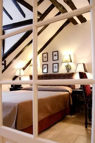 Hotel Saint-Louis Marais Paryż