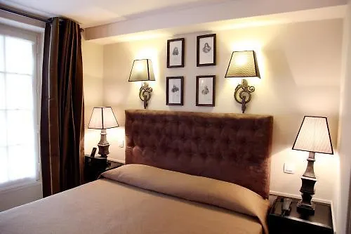 Hotel Saint-Louis Marais Paris