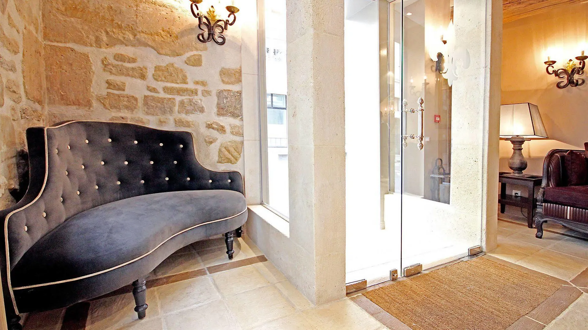 ***  Hotel Saint-Louis Marais Paris France