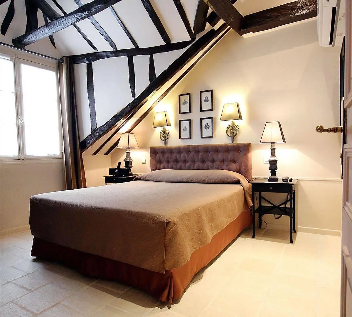 Hotel Saint-Louis Marais Paříž