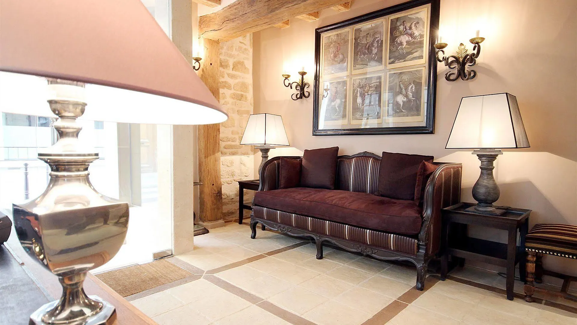 Hotel Saint-Louis Marais Paris