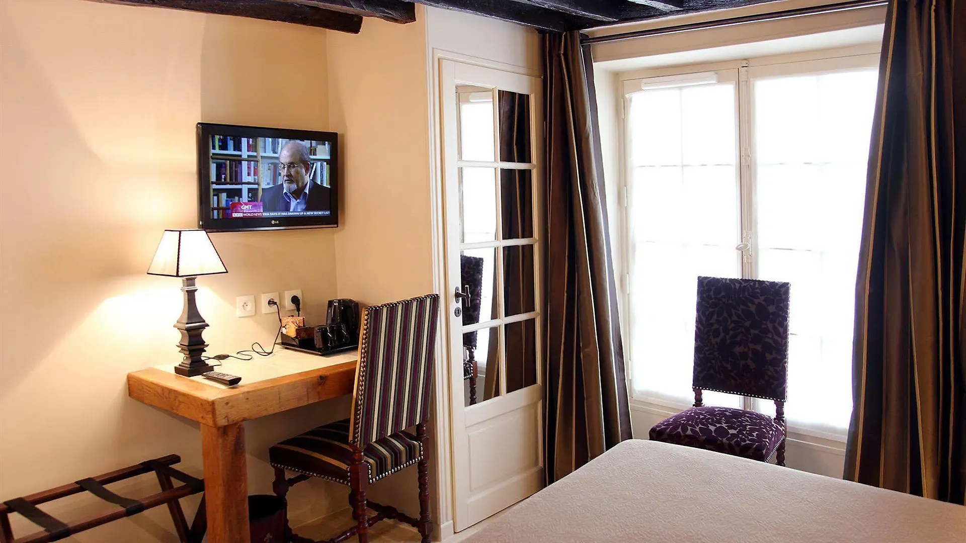 Hotel Saint-Louis Marais Paris